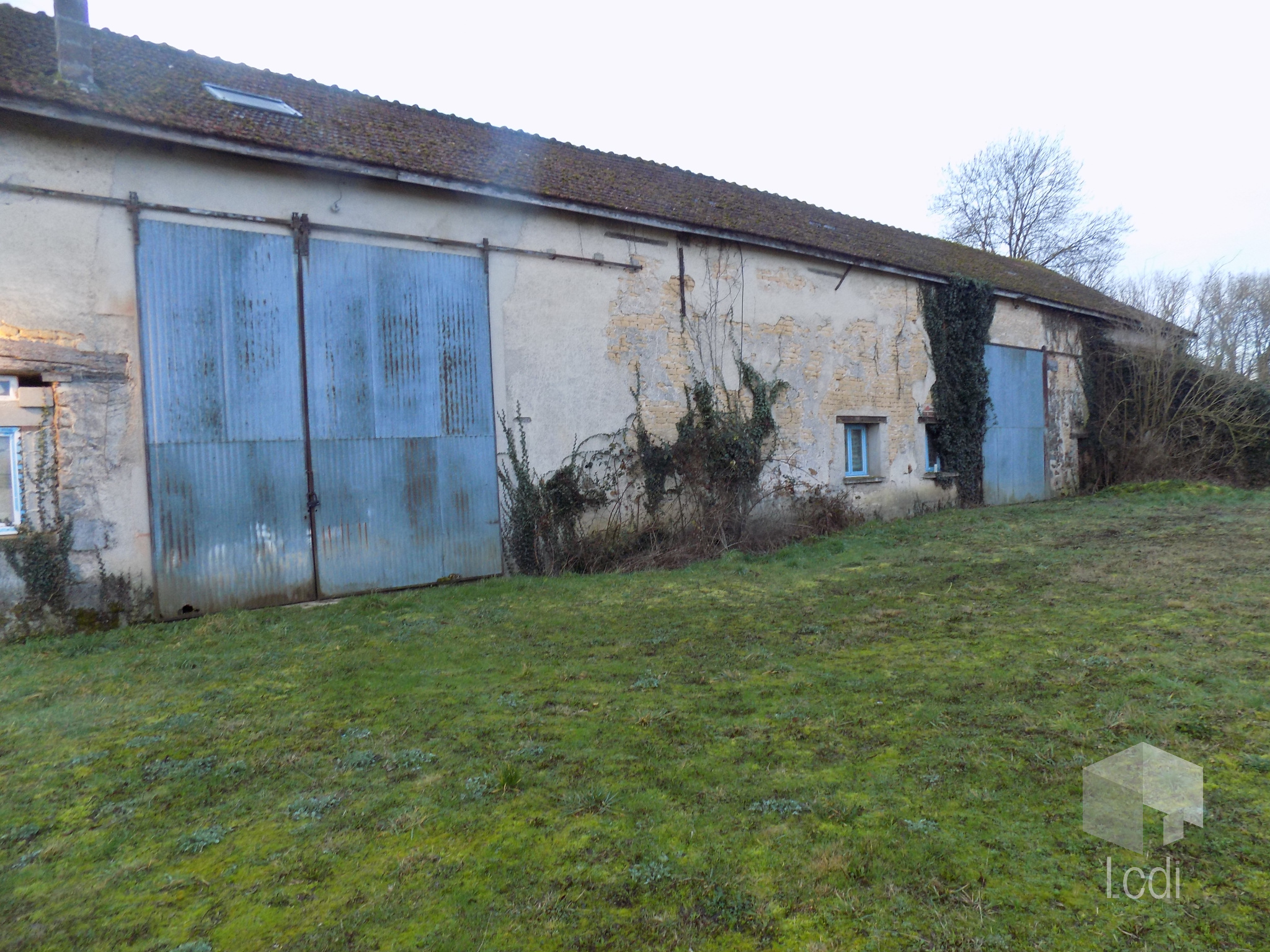 Longère 450 m2 à rénover, fort potentiel sur 2 100 m2 de ter